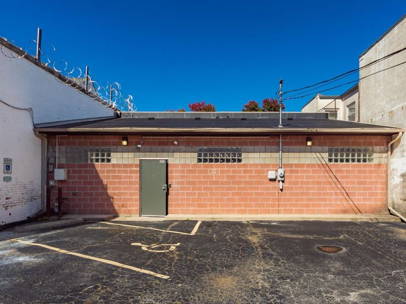 1251 W Broad , Columbus, OH 43222 Photo 7