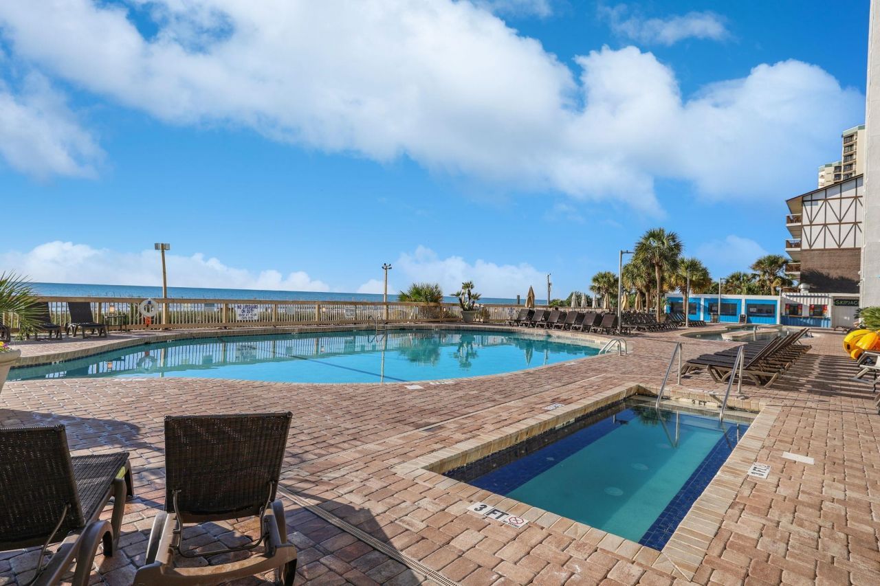 3000 N Ocean Blvd. Photo 18