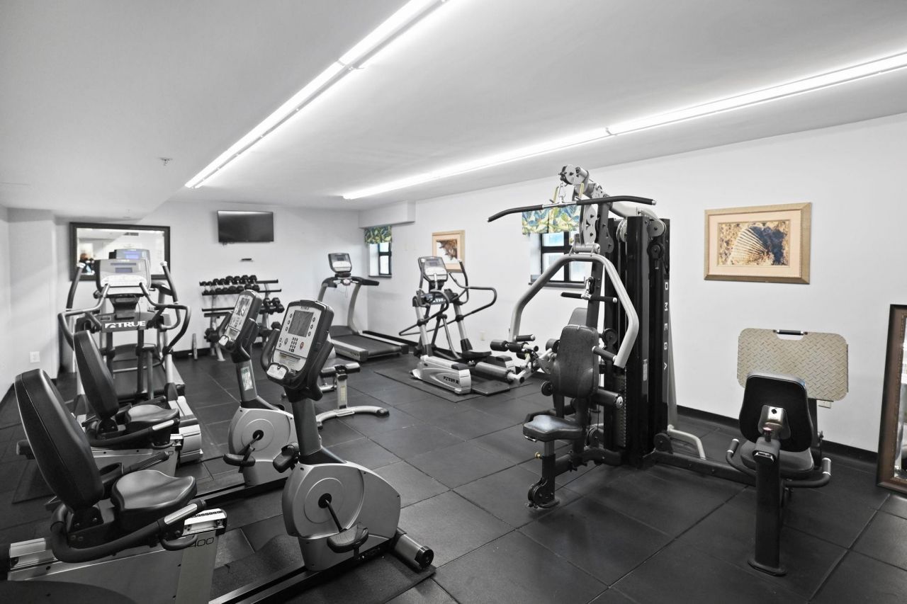 3000 N Ocean Blvd. Photo 28