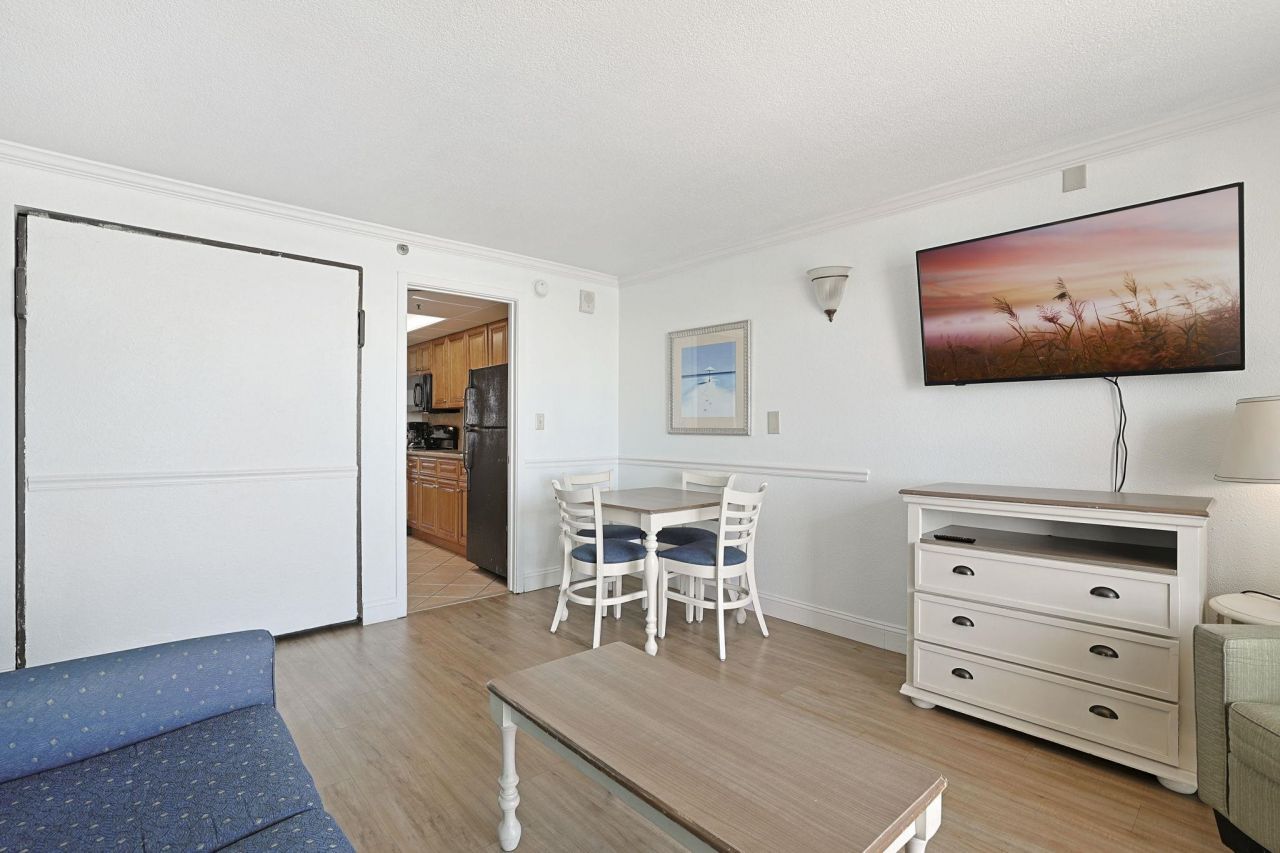 3000 N Ocean Blvd. Photo 6