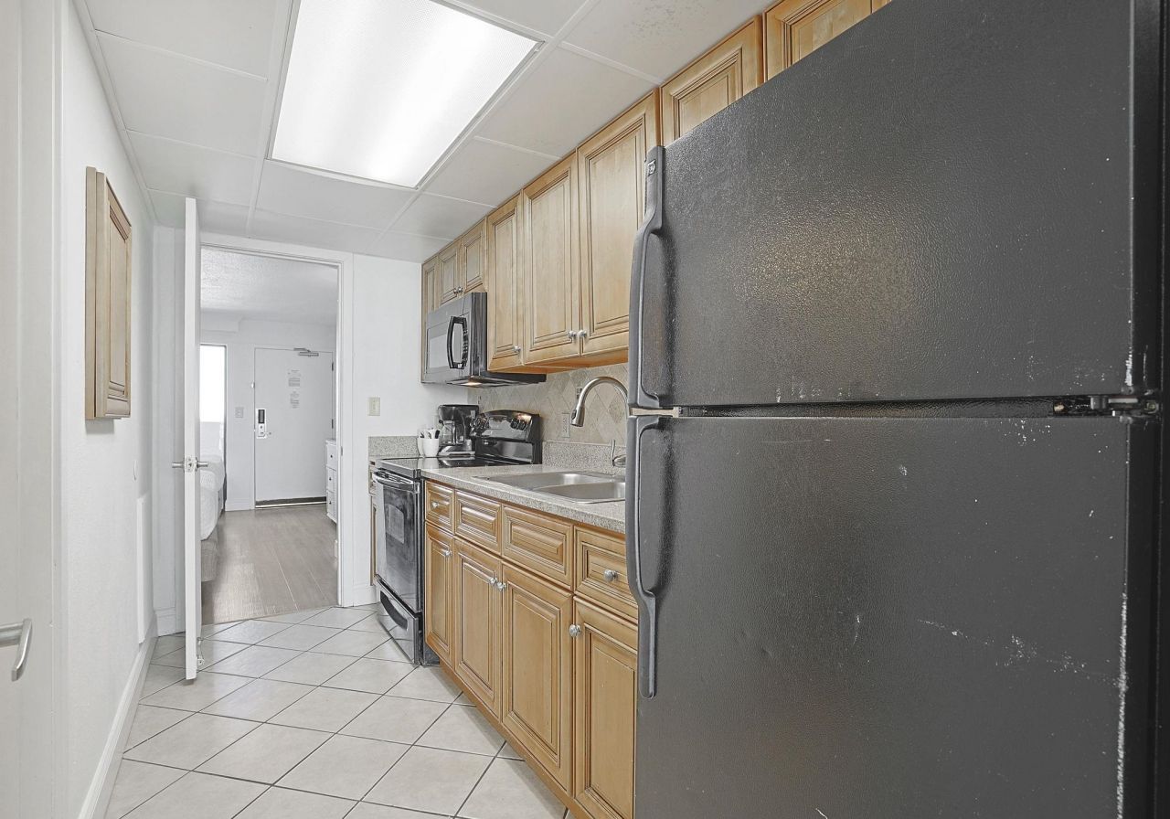 3000 N Ocean Blvd. Photo 8