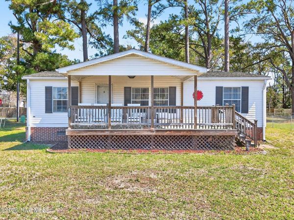 1685 Seagull Way SW, Ocean Isle Beach, NC 28469