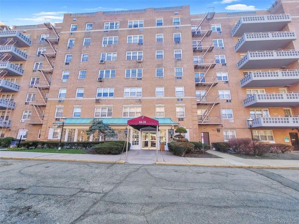 8439 153rd Avenue, Unit 6A, Howard Beach, NY 11414