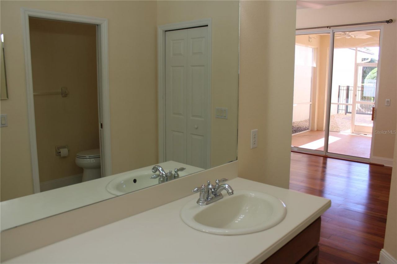 7803 33rd Street E, Sarasota, FL 34243 Photo