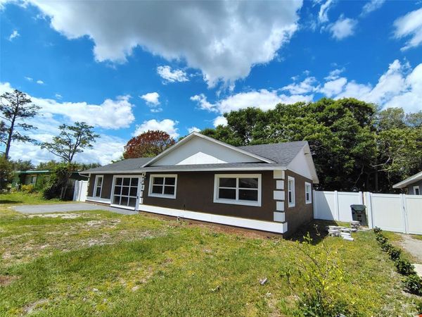 902 N THACKER AVENUE, KISSIMMEE, FL 34741