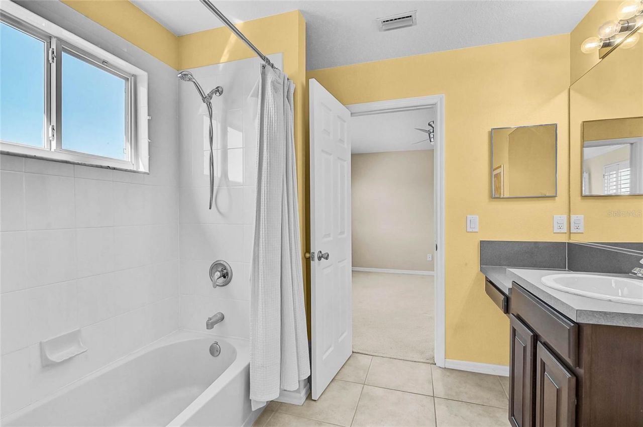 3708 5th Avenue Ne, Bradenton, FL 34208 Photo