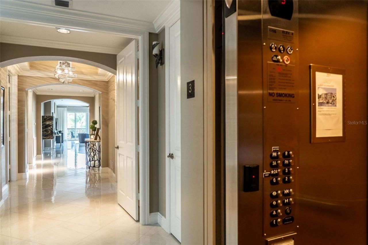 888 S Orange Avenue, Unit 3A, Sarasota, FL 34236 Photo