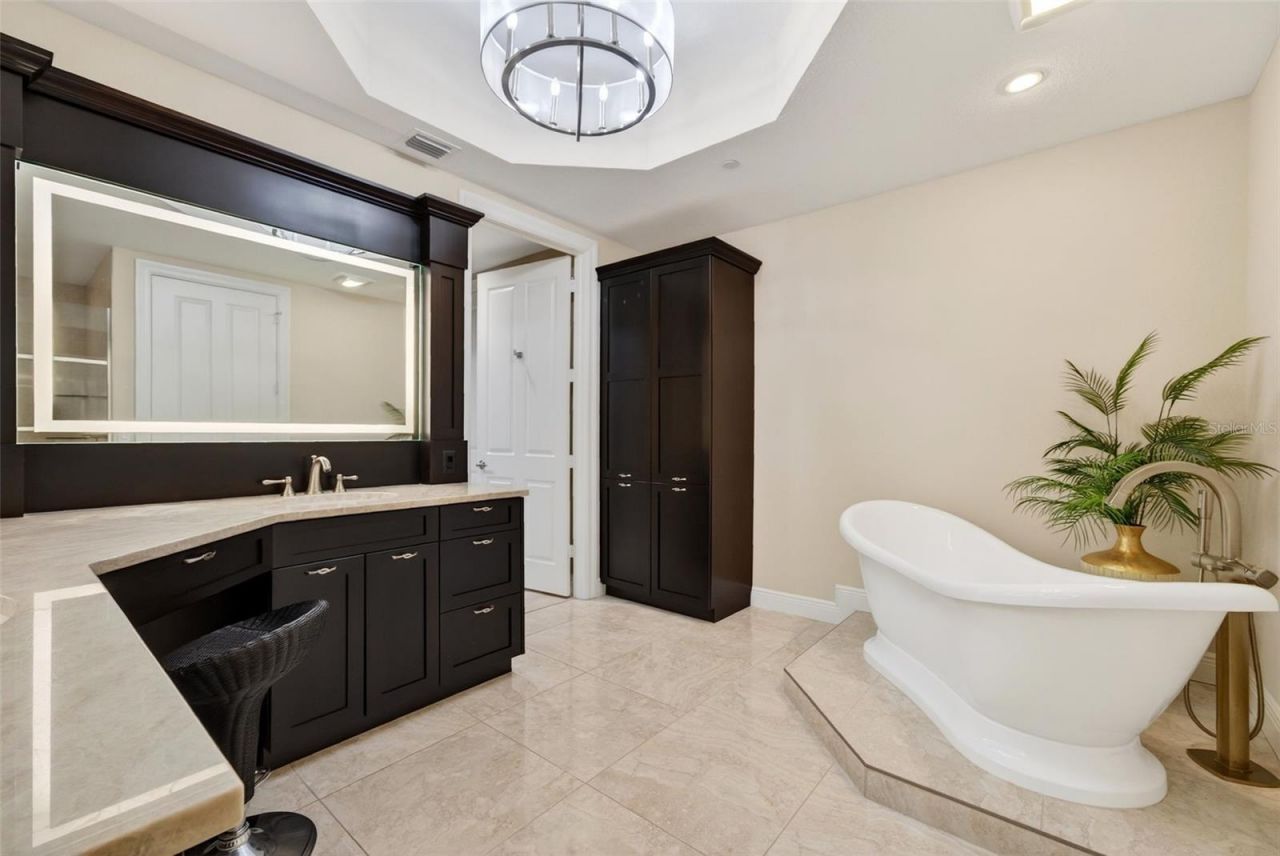 888 S Orange Avenue, Unit 3A, Sarasota, FL 34236 Photo