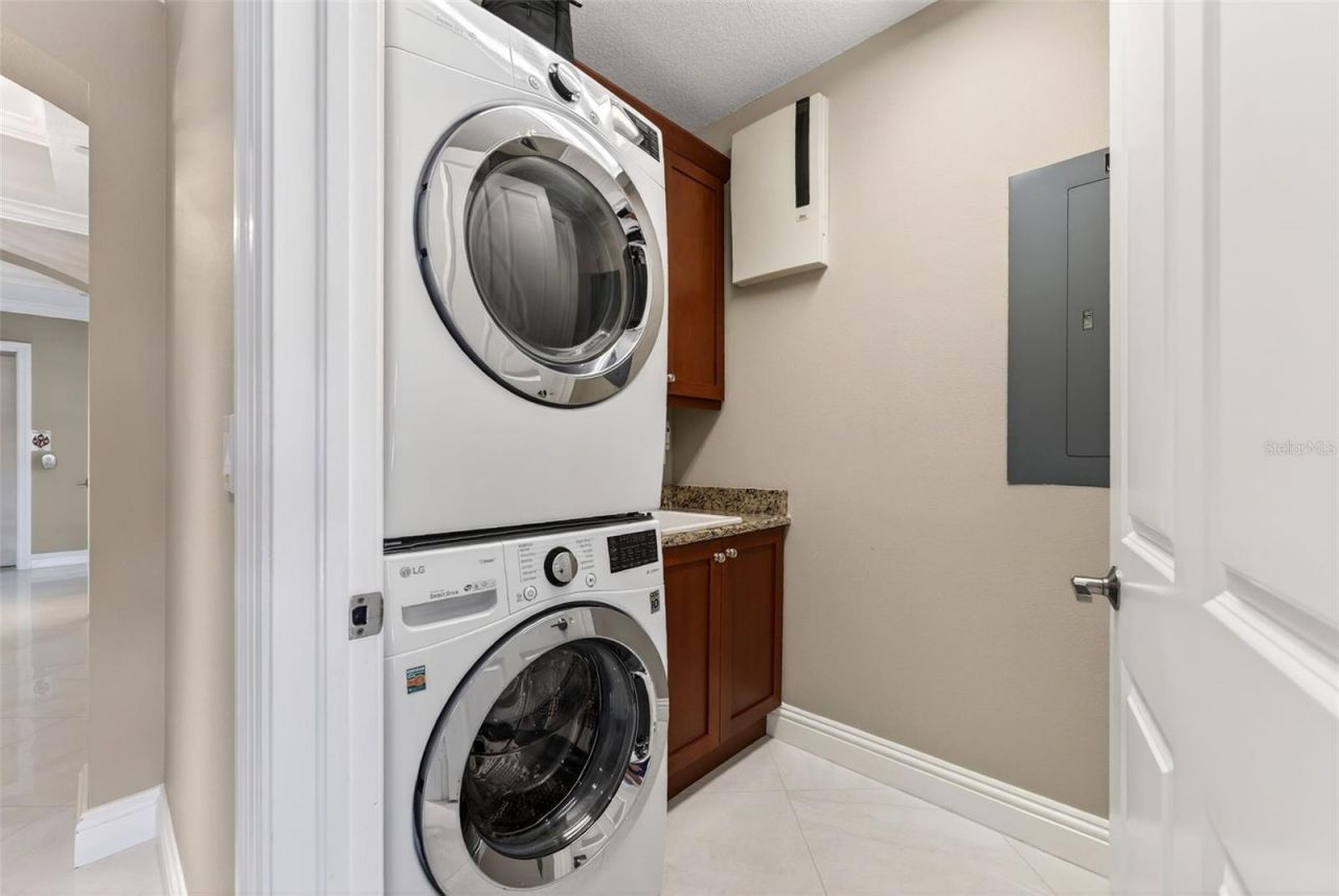 888 S Orange Avenue, Unit 3A, Sarasota, FL 34236 Photo