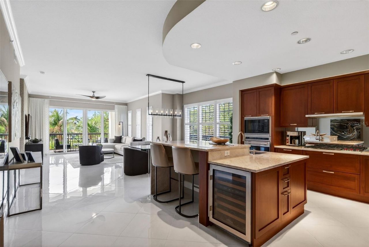 888 S Orange Avenue, Unit 3A, Sarasota, FL 34236 Photo