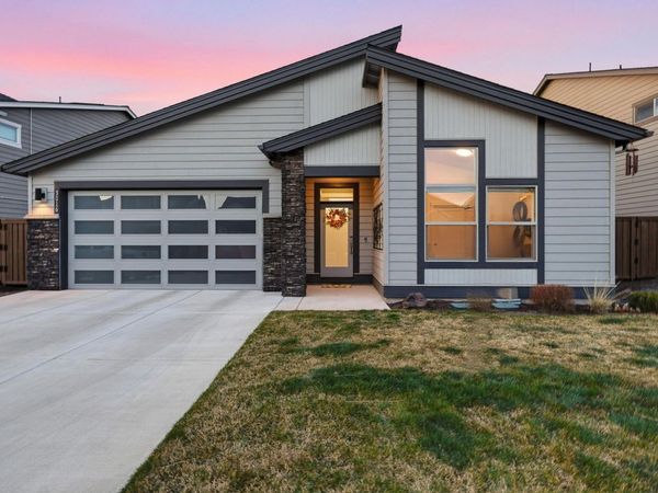 3016 NE Moreno Place, Bend, OR 97701