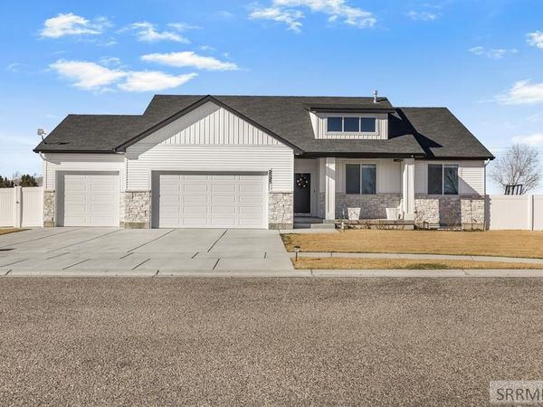 2525 E Pinnacle Drive, IDAHO FALLS, ID 83401