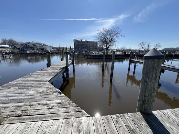 300 Oak Street, Unit 40, South Haven, MI 49090