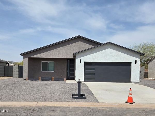 9474 W TINAJAS Drive, Arizona City, AZ 85123