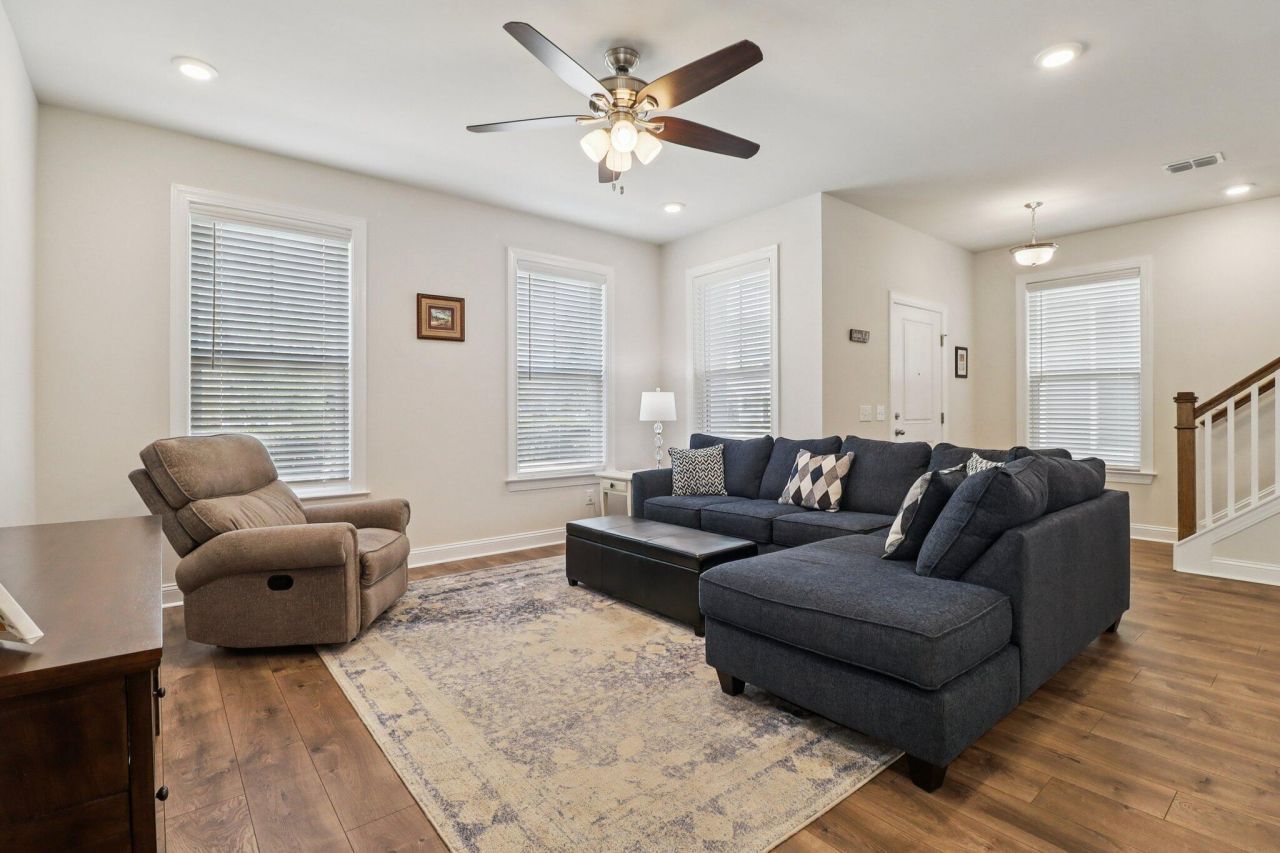 157 Rowans Creek Drive Photo 5