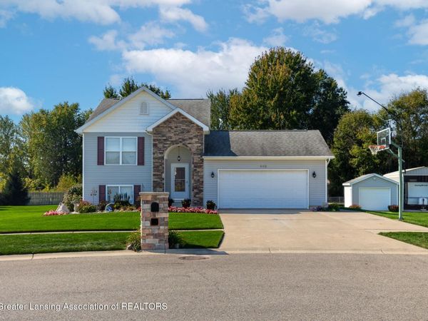 448 Amy Lane, Mulliken, MI 48861