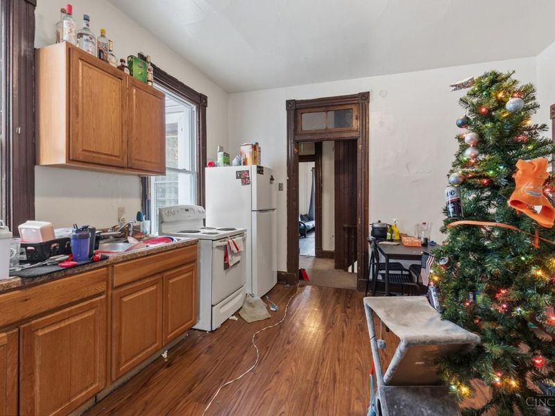 2327 Stratford Avenue, Cincinnati, OH 45219 Photo 10