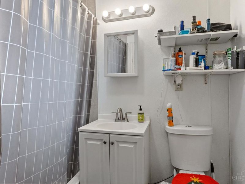 2327 Stratford Avenue, Cincinnati, OH 45219 Photo 16