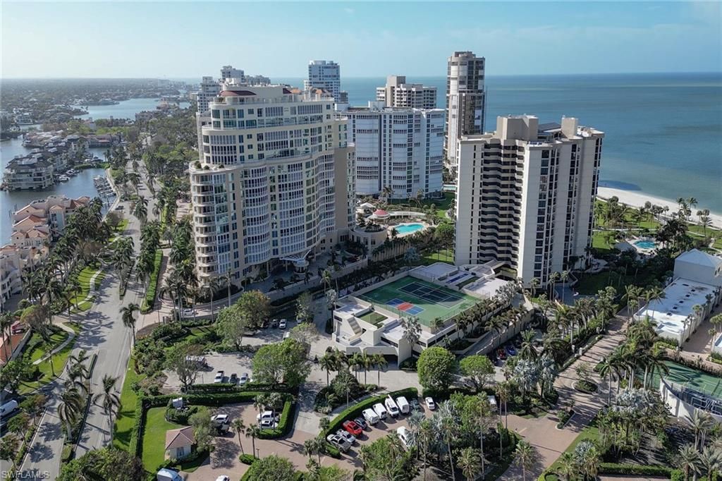 4551 Gulf Shore Blvd N, Unit 706, Naples, FL 34103 Photo