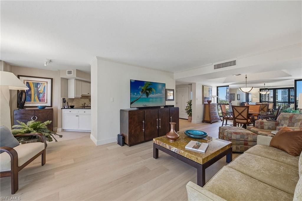 4551 Gulf Shore Blvd N, Unit 706, Naples, FL 34103 Photo