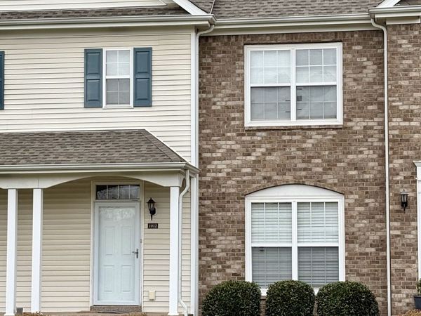 1012 McKenna Drive , Thompsons Station, TN 37179