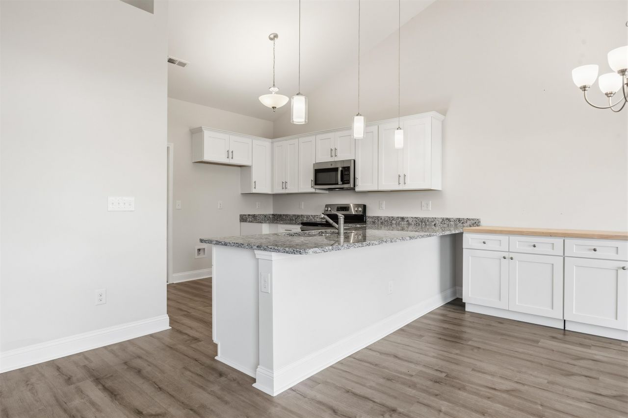 908 Sandridge Rd. Photo 10