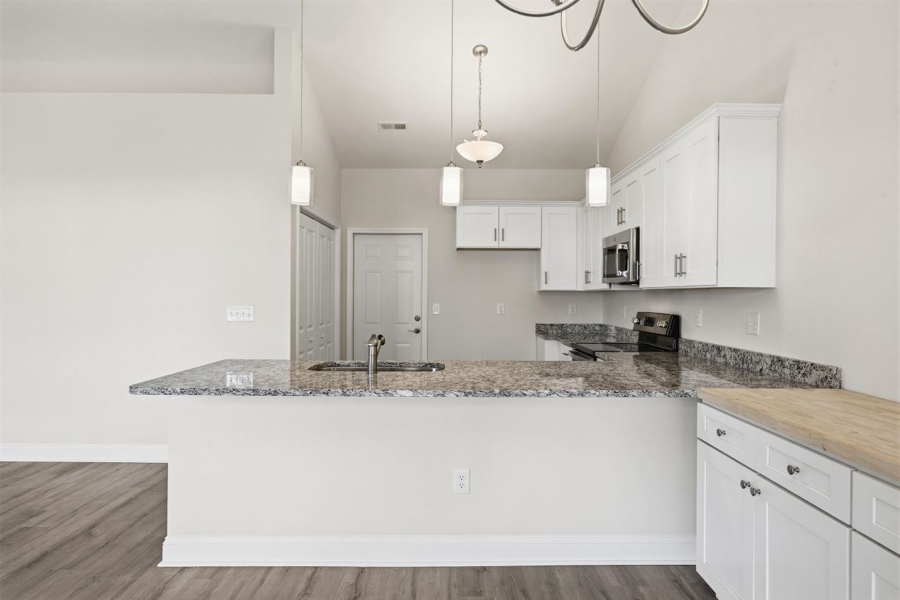 908 Sandridge Rd. Photo 11