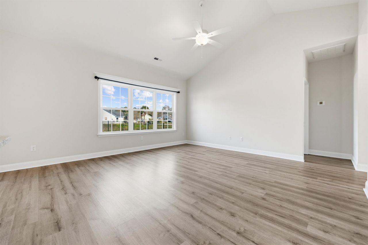 908 Sandridge Rd. Photo 5