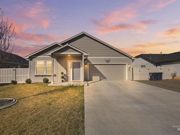 403 Chimney Swift Avenue, Caldwell, ID 83605