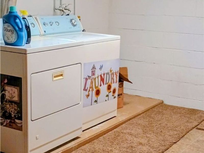 335 Walker Drive , Zanesville, OH 43701 Photo 21