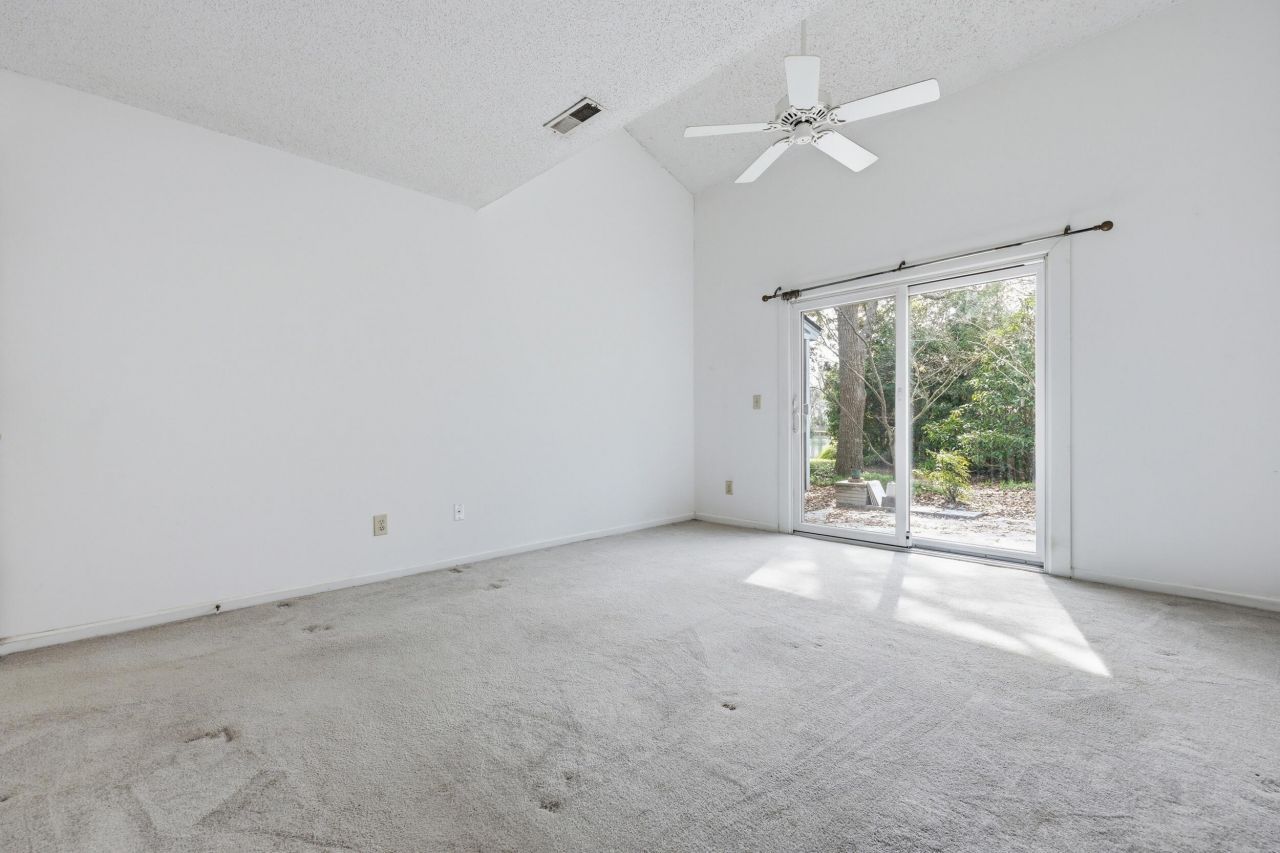 1364 Center Lake Drive Photo 15