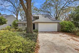 1364 Center Lake Drive photo 4