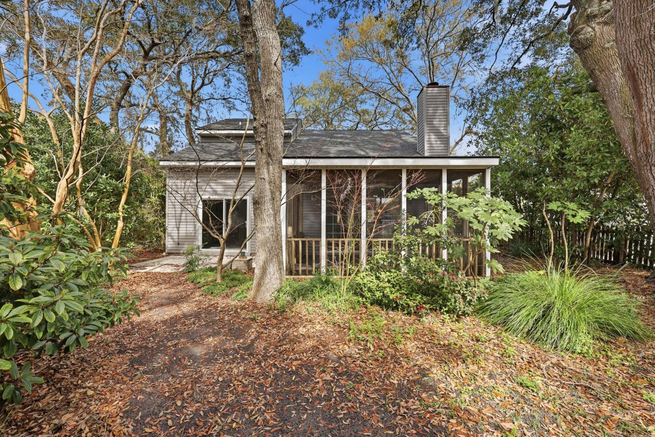 1364 Center Lake Drive Photo 23