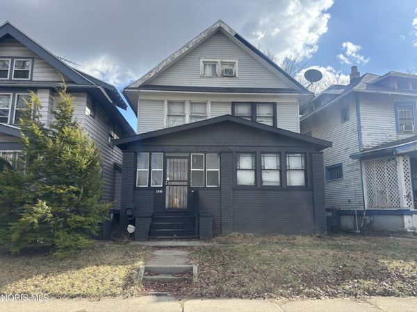 457 W Manhattan Boulevard , Toledo, OH 43608