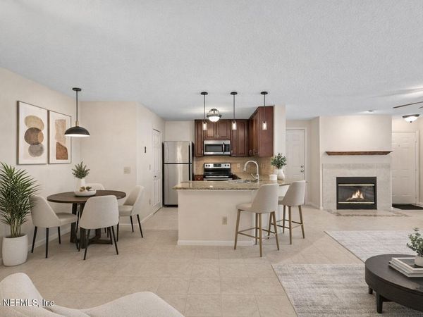 13715 RICHMOND PARK Drive N, Unit 304, Jacksonville, FL 32224