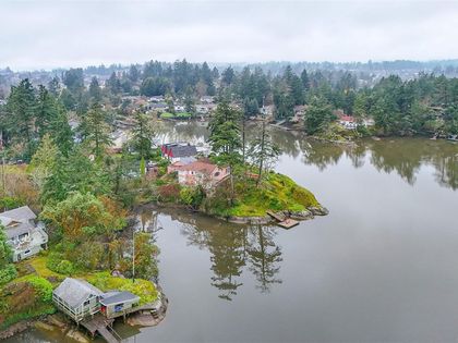 2898 Glenwood Ave Saanich, BC V9A 2S2
