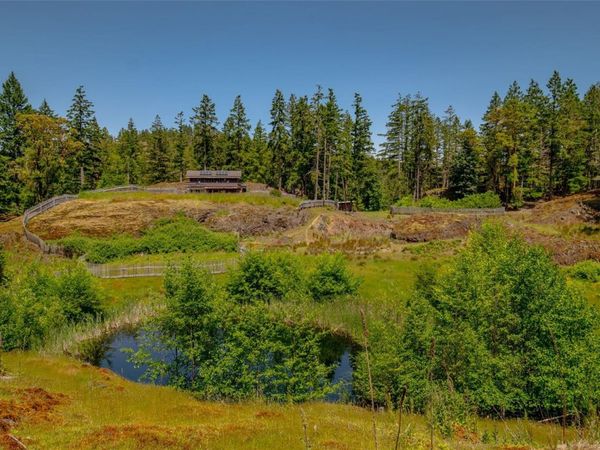 9 Grant Rd, Lasqueti Island, BC V0R 2J0