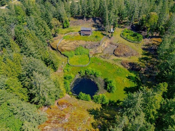 9 Grant Rd, Lasqueti Island, BC V0R 2J0