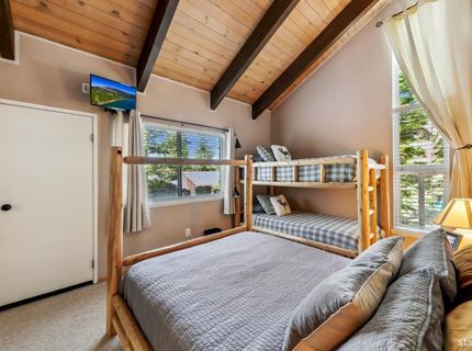 1410 Ski Run Blvd, Unit 28, South Lake Tahoe, CA 96150 Photo