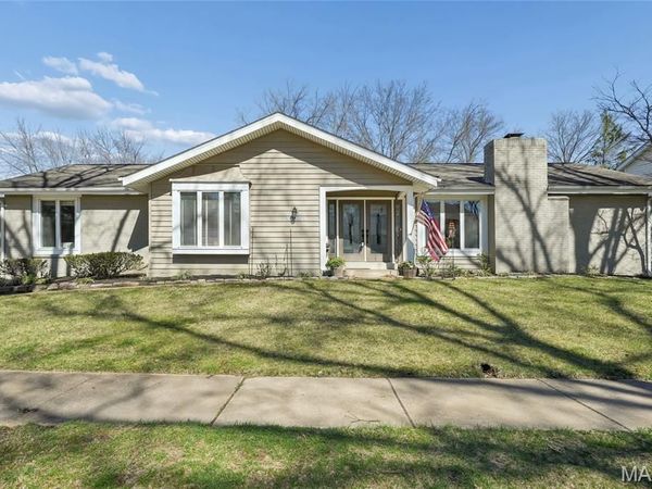 15261 Golden Rain Drive, Chesterfield, MO 63017