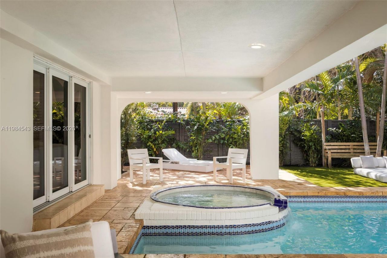 3090 Kirk St, Coconut Grove, FL 33133 Photo