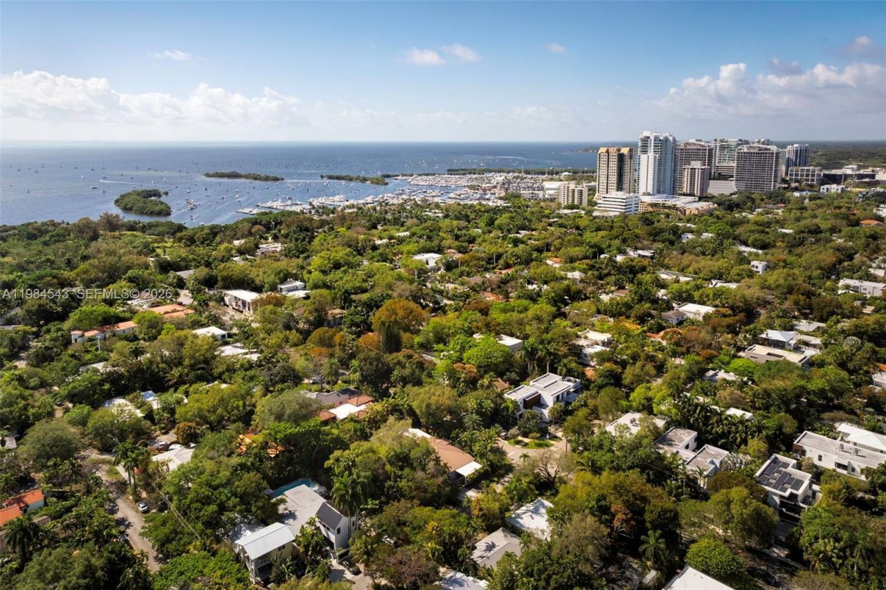 3090 Kirk St, Coconut Grove, FL 33133 Photo