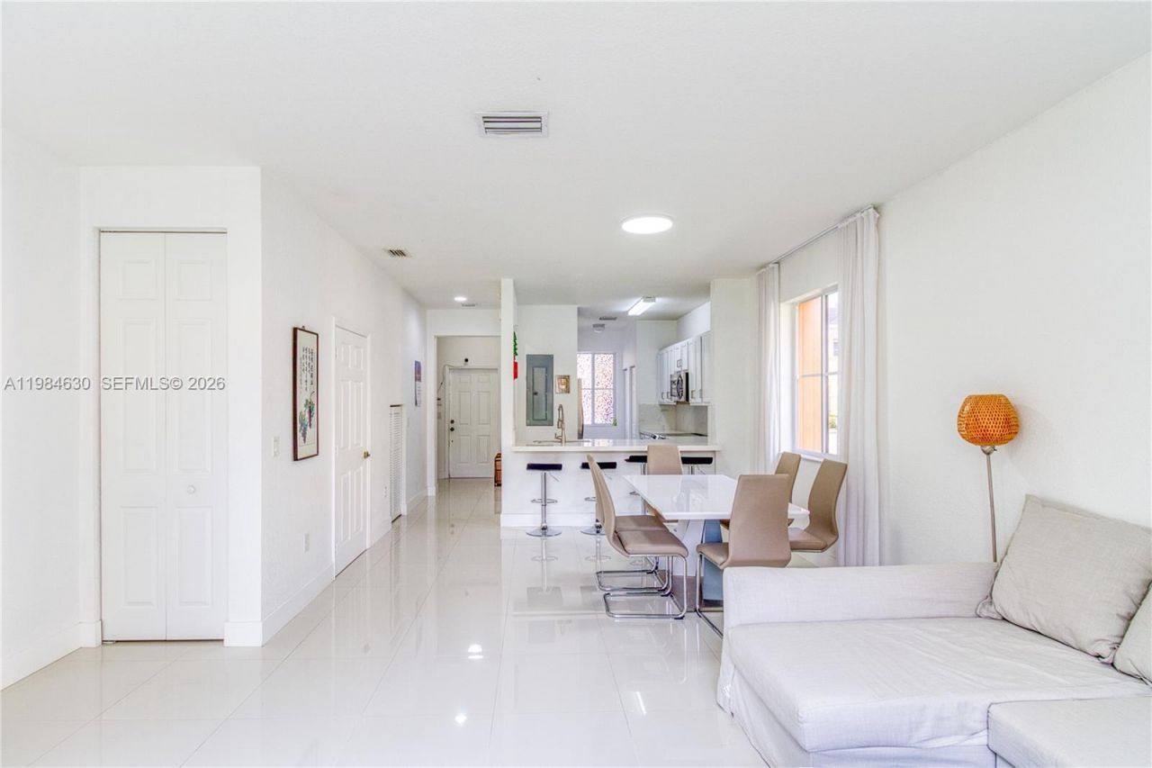 8920 SW 18th St, Miramar, FL 33025 Photo