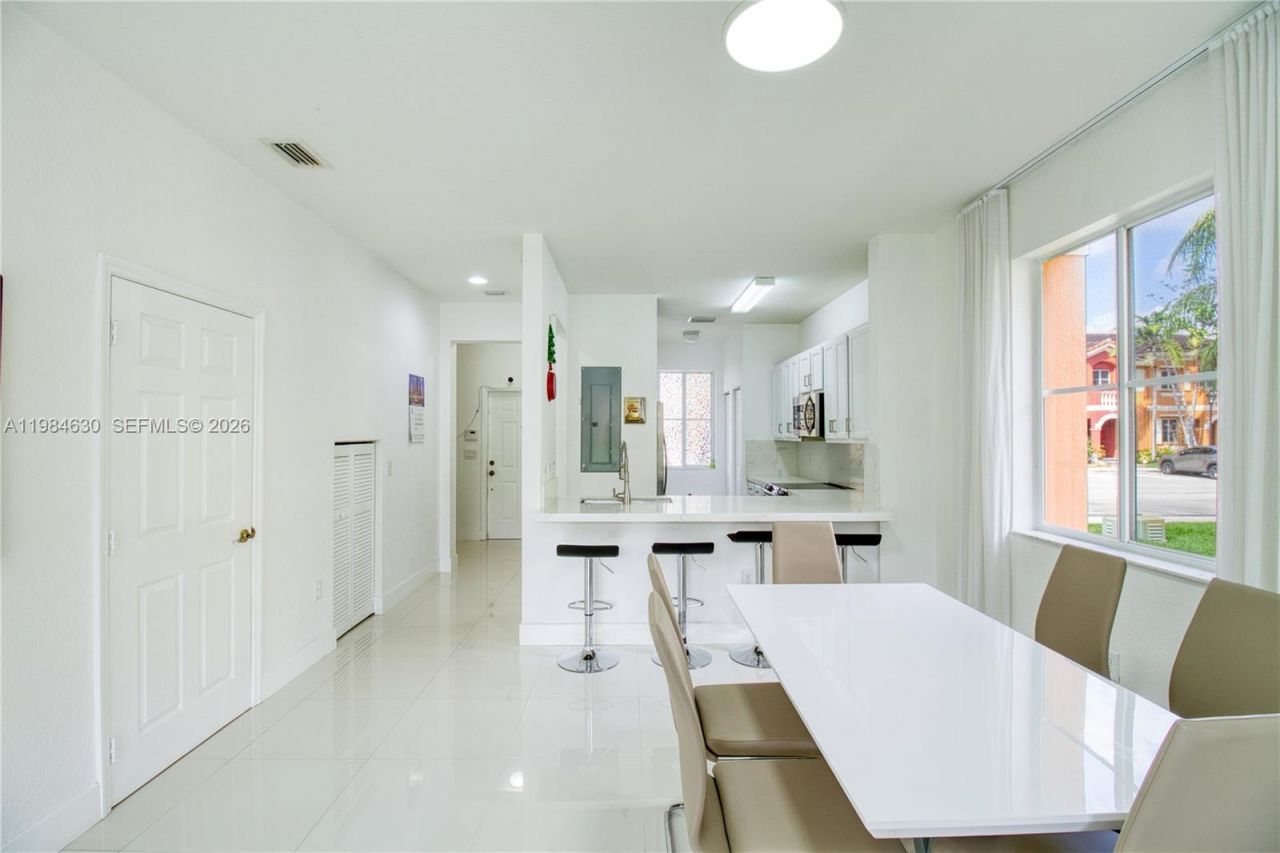 8920 SW 18th St, Miramar, FL 33025 Photo