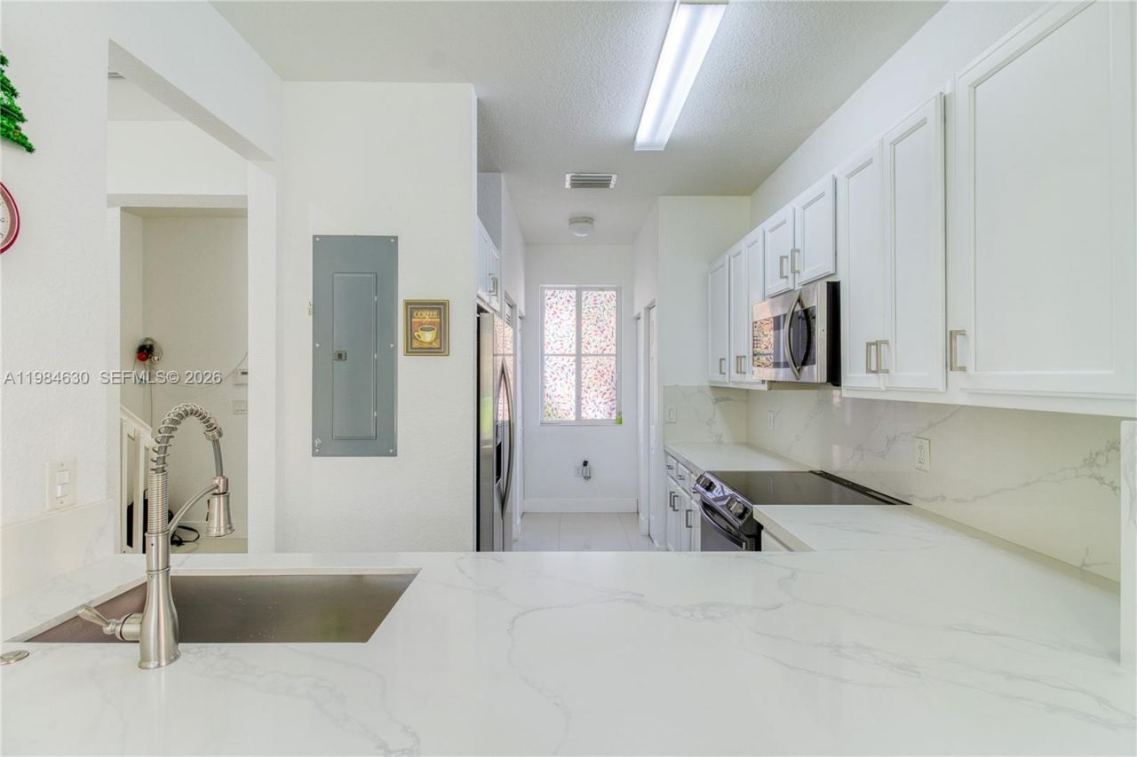 8920 SW 18th St, Miramar, FL 33025 Photo