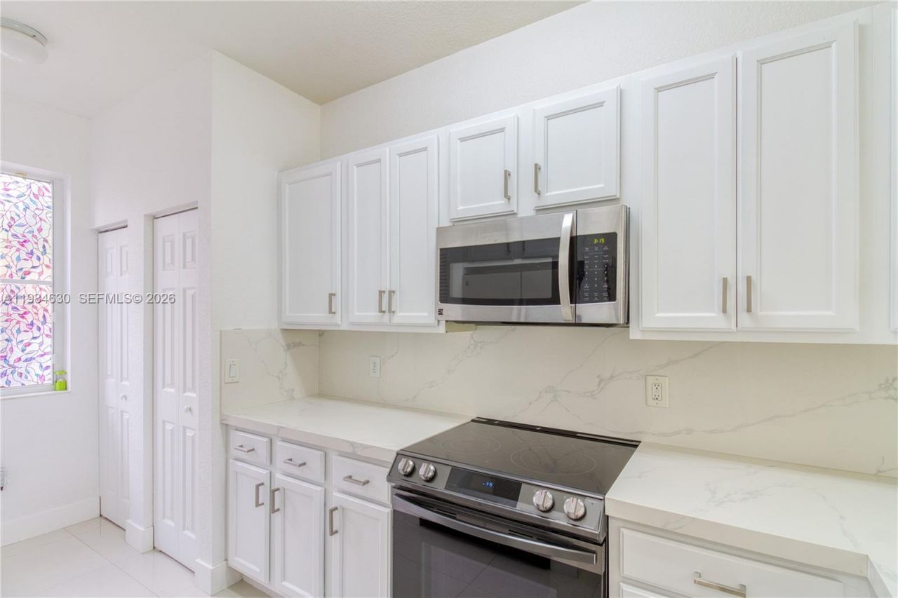 8920 SW 18th St, Miramar, FL 33025 Photo