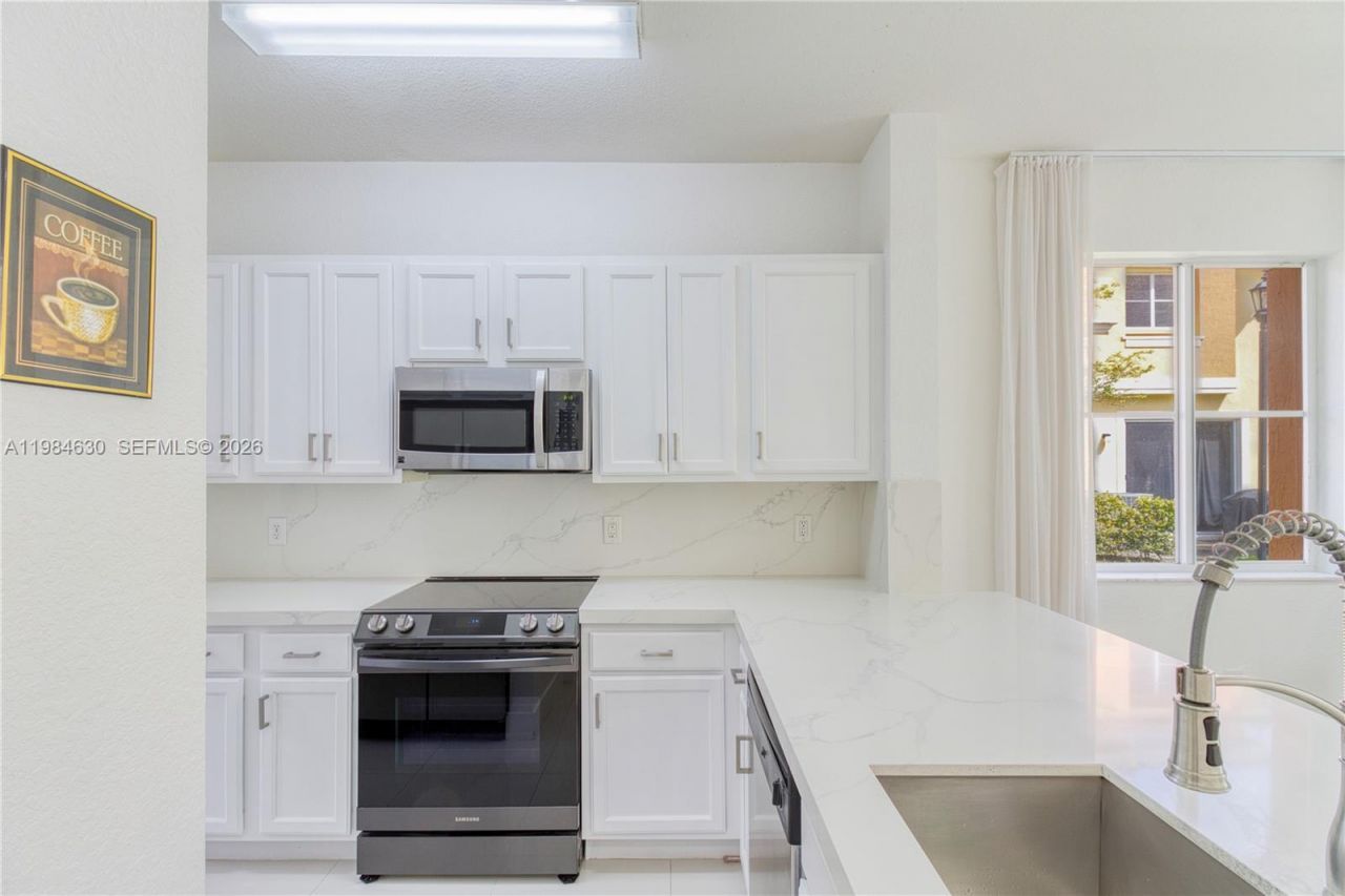 8920 SW 18th St, Miramar, FL 33025 Photo