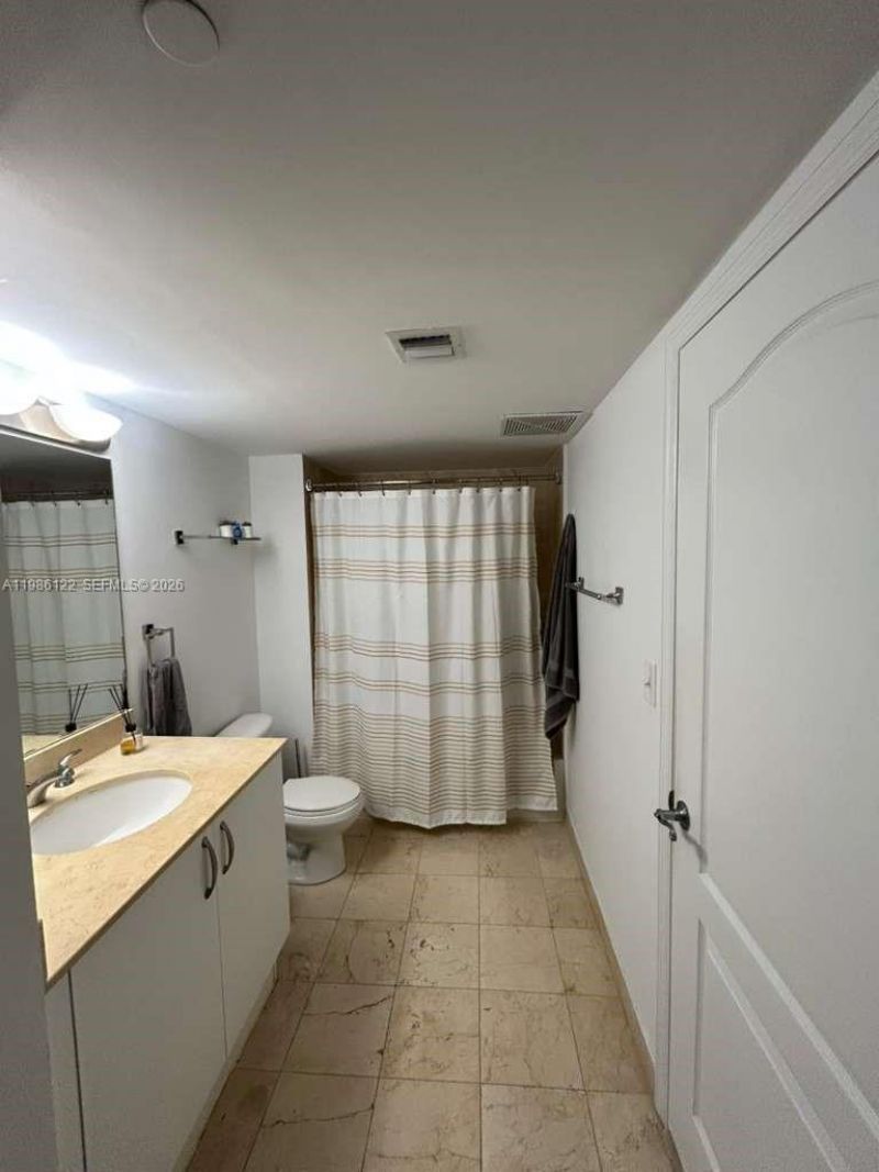 2101 Brickell Ave, Unit 2102, Miami, FL 33129 Photo