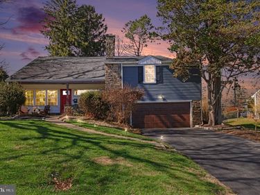 4017 CRESCENT AVENUE, LAFAYETTE HILL, PA 19444