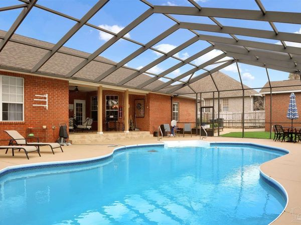 2443 Bowling Green Way, Cantonment, FL 32533